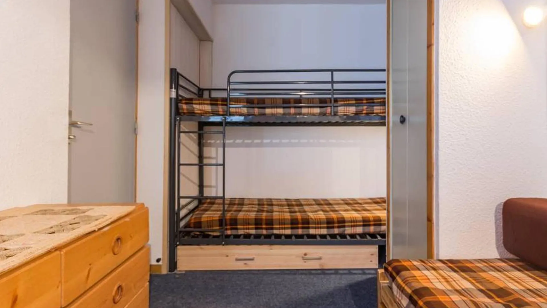 Studio Divise Avec Terrasse Sud, Proche Pistes Et Centre Station, Rez-De-Chaussee - Fr-1-181-2523 La Plagne-Tarentaise 0*,  France